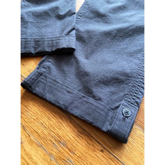EDDIE BAUER Gray Slightly Curvy Crop Cargo Pants Women sz 10 - Picture 8 of 15